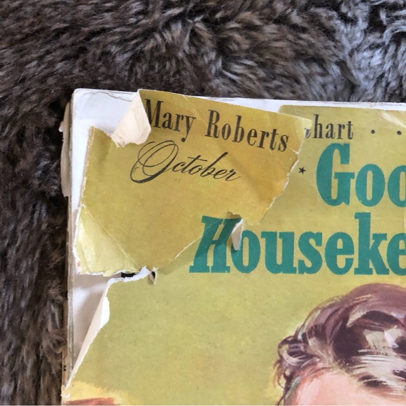 Good Housekeeping Magazine - 25 Cents - October 1942.  Very cool ads and history - Picture 4 of 16